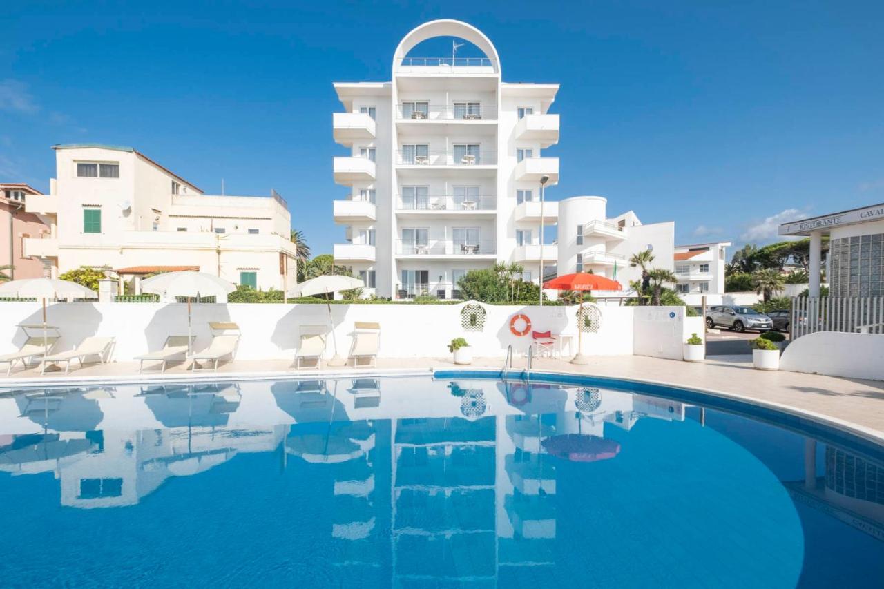 Hotel Cavalluccio Marino Santa Marinella Exterior foto