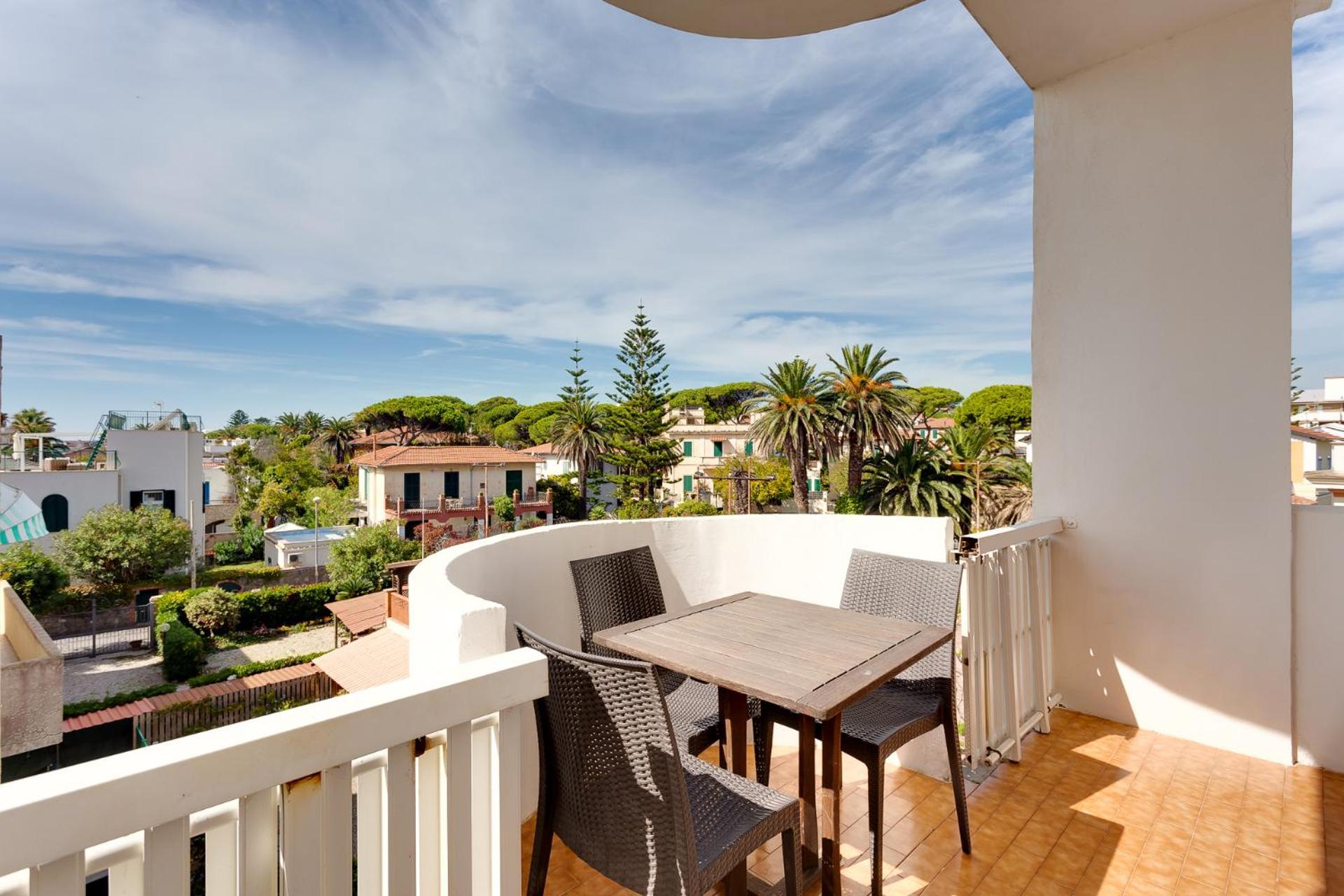 Hotel Cavalluccio Marino Santa Marinella Habitación foto